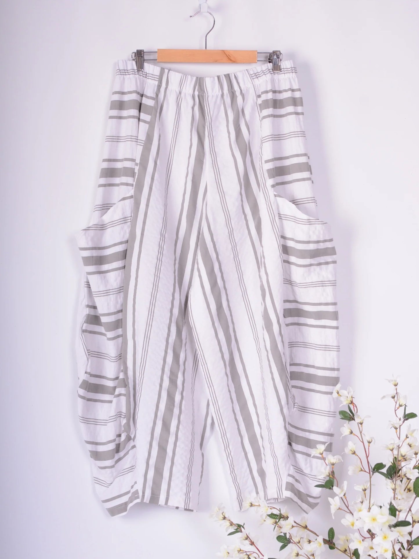 AKH Germany Lagenlook Wide Leg Barrel Trousers - B244