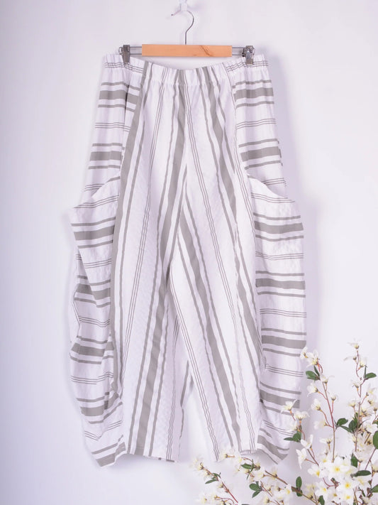 AKH Germany Lagenlook Wide Leg Barrel Trousers - B244