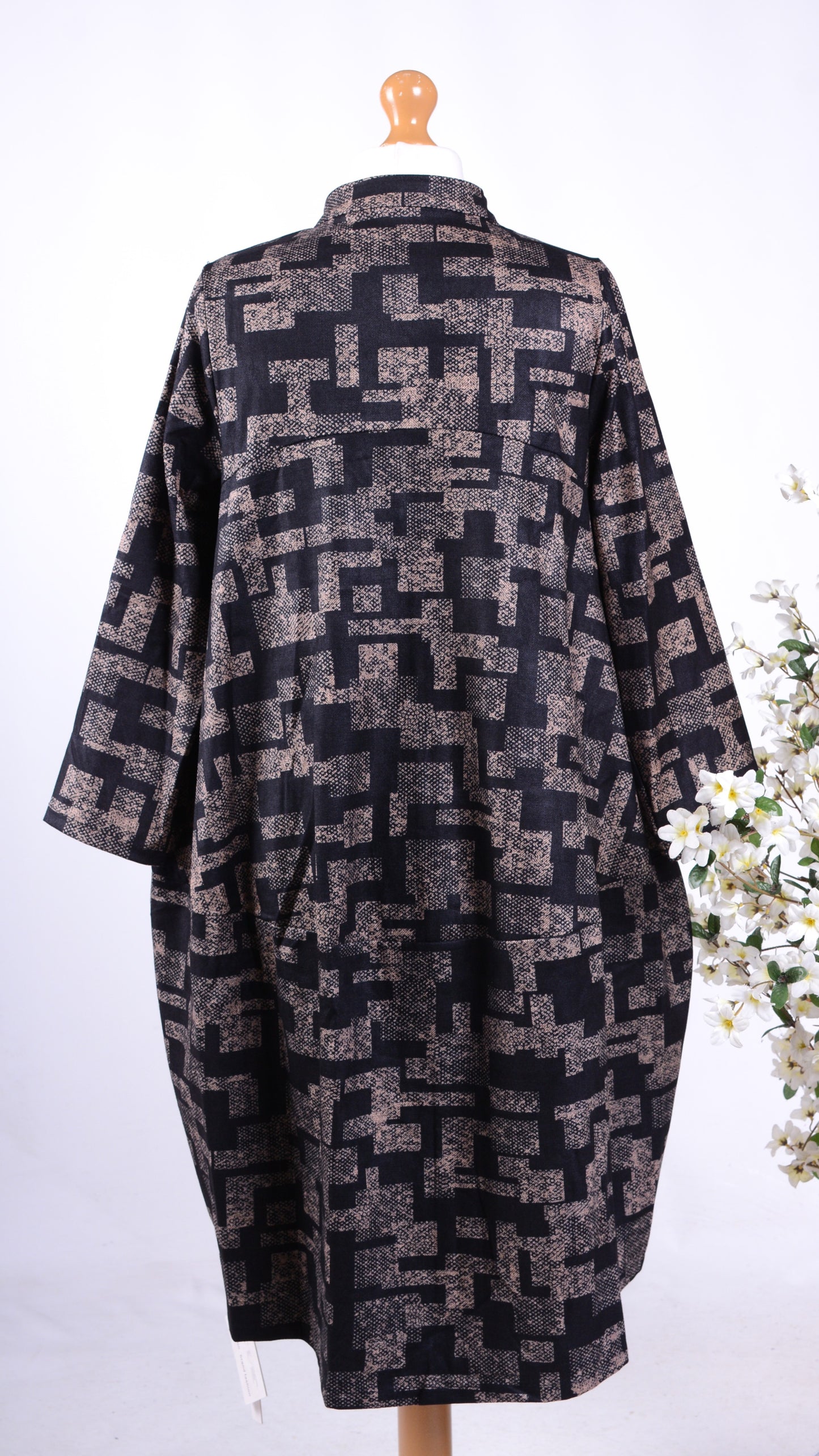 Neslay Jacket Dress Lagenlook Black Beige - B182