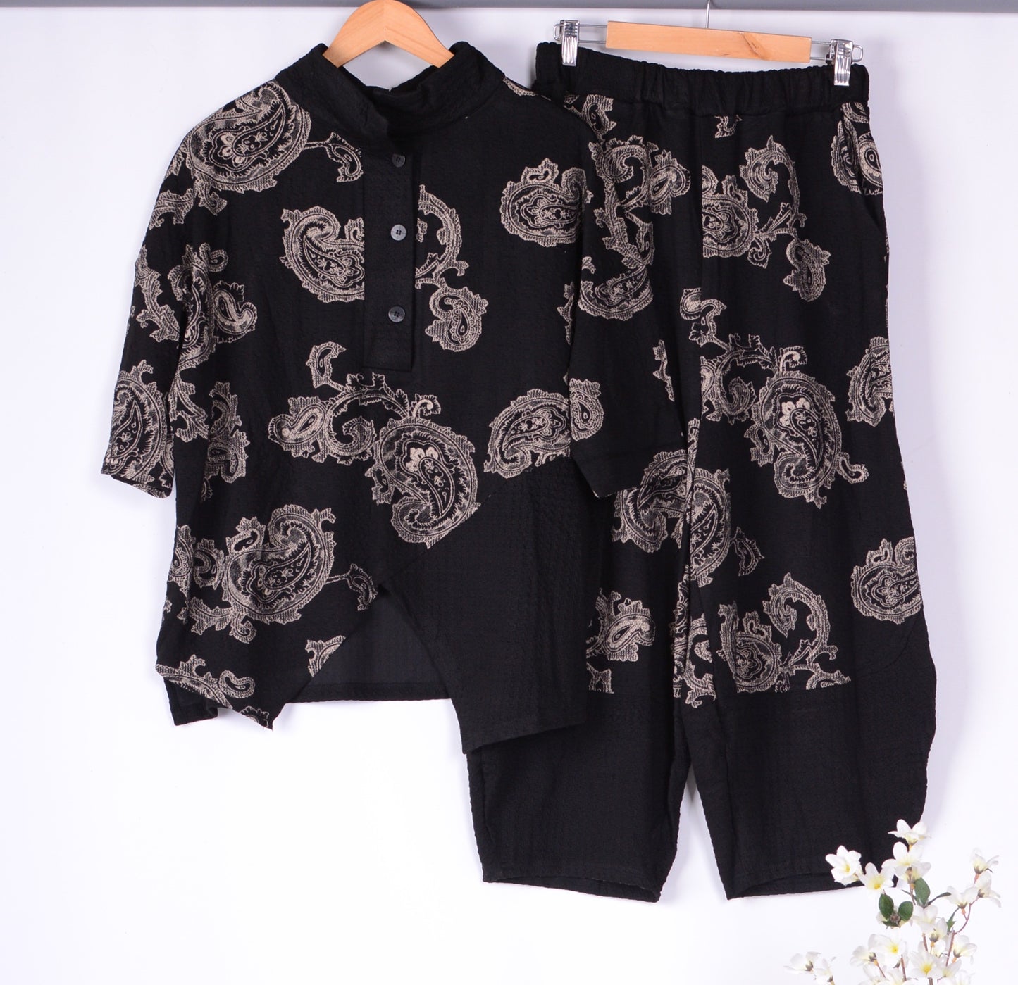 Neslay Barrel Trousers and Tunic Set Black/Beige  - B170
