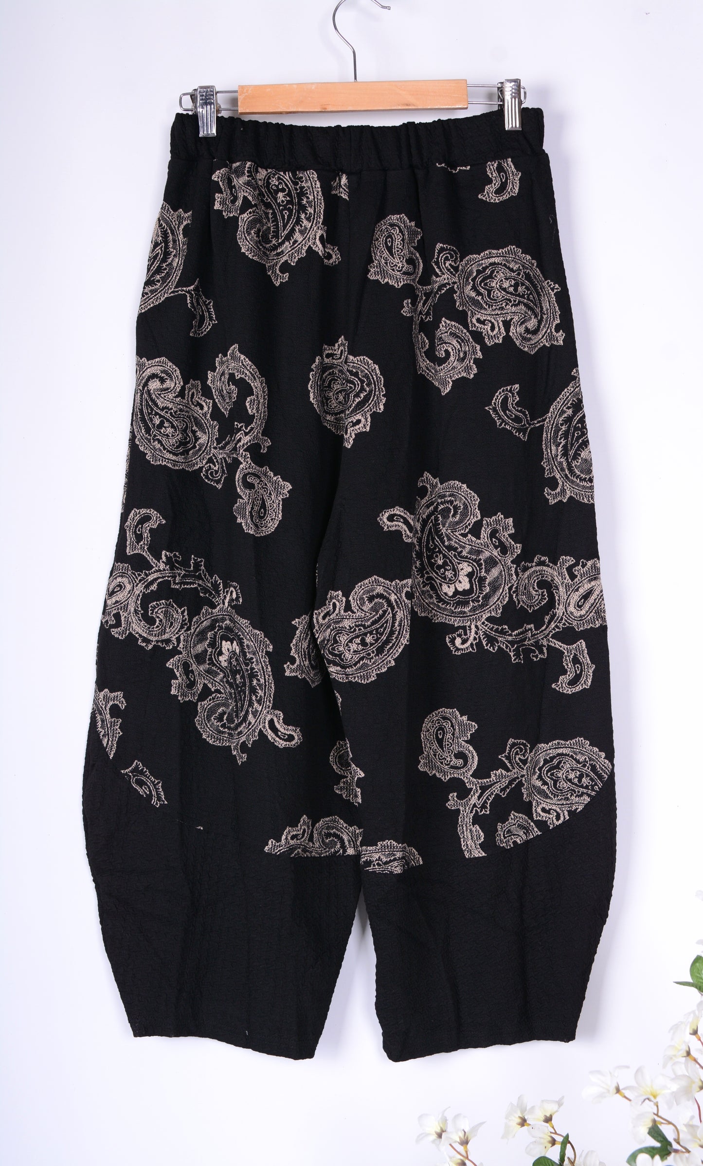 Neslay Barrel Trousers and Tunic Set Black/Beige  - B170