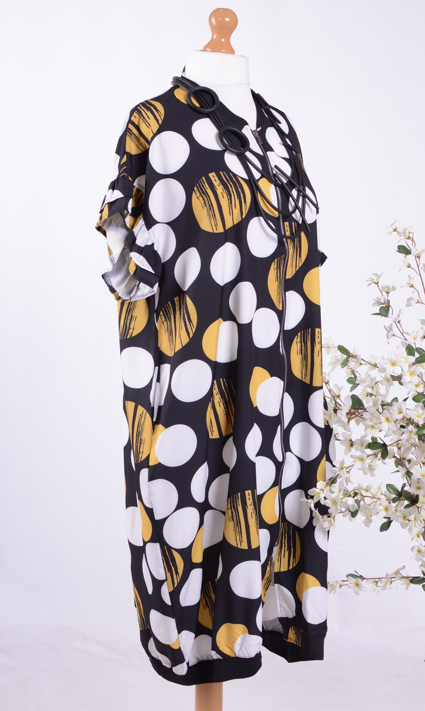 Neslay Lagenlook Arty Dress Jacket Black, Yellow Spot Size 18/20 - B177