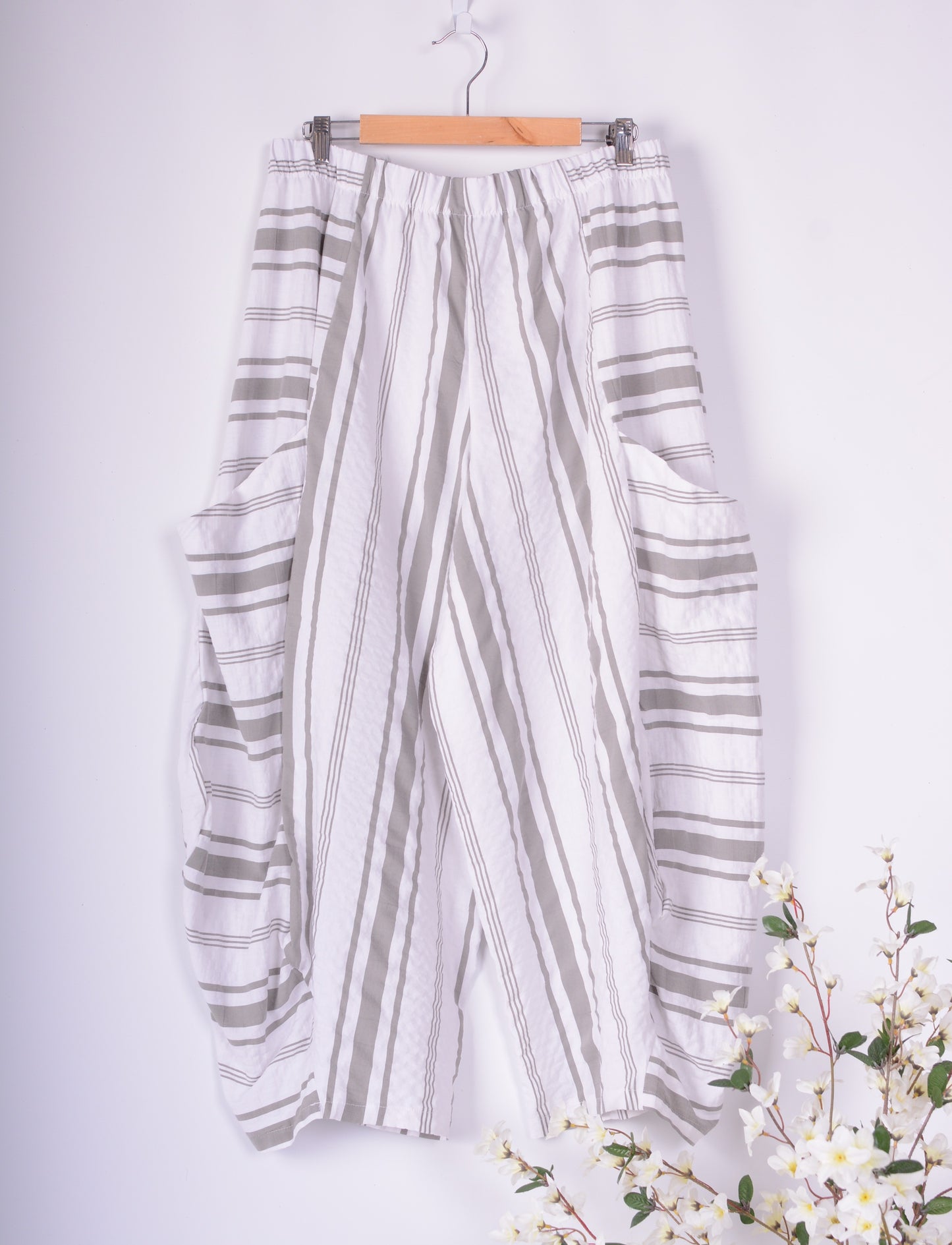 AKH Germany Lagenlook Wide Leg Barrel Trousers - B244