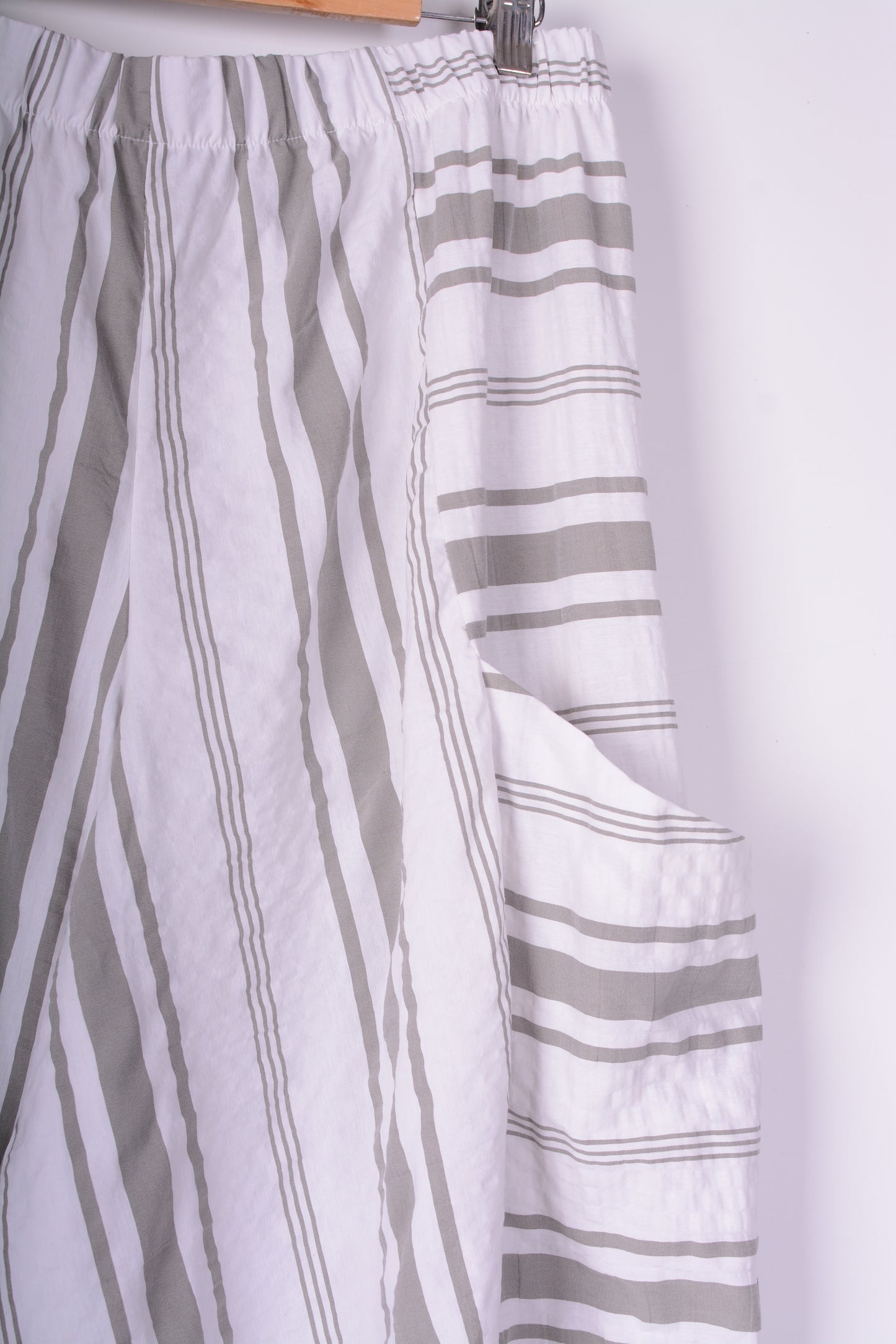 AKH Germany Lagenlook Wide Leg Barrel Trousers - B244