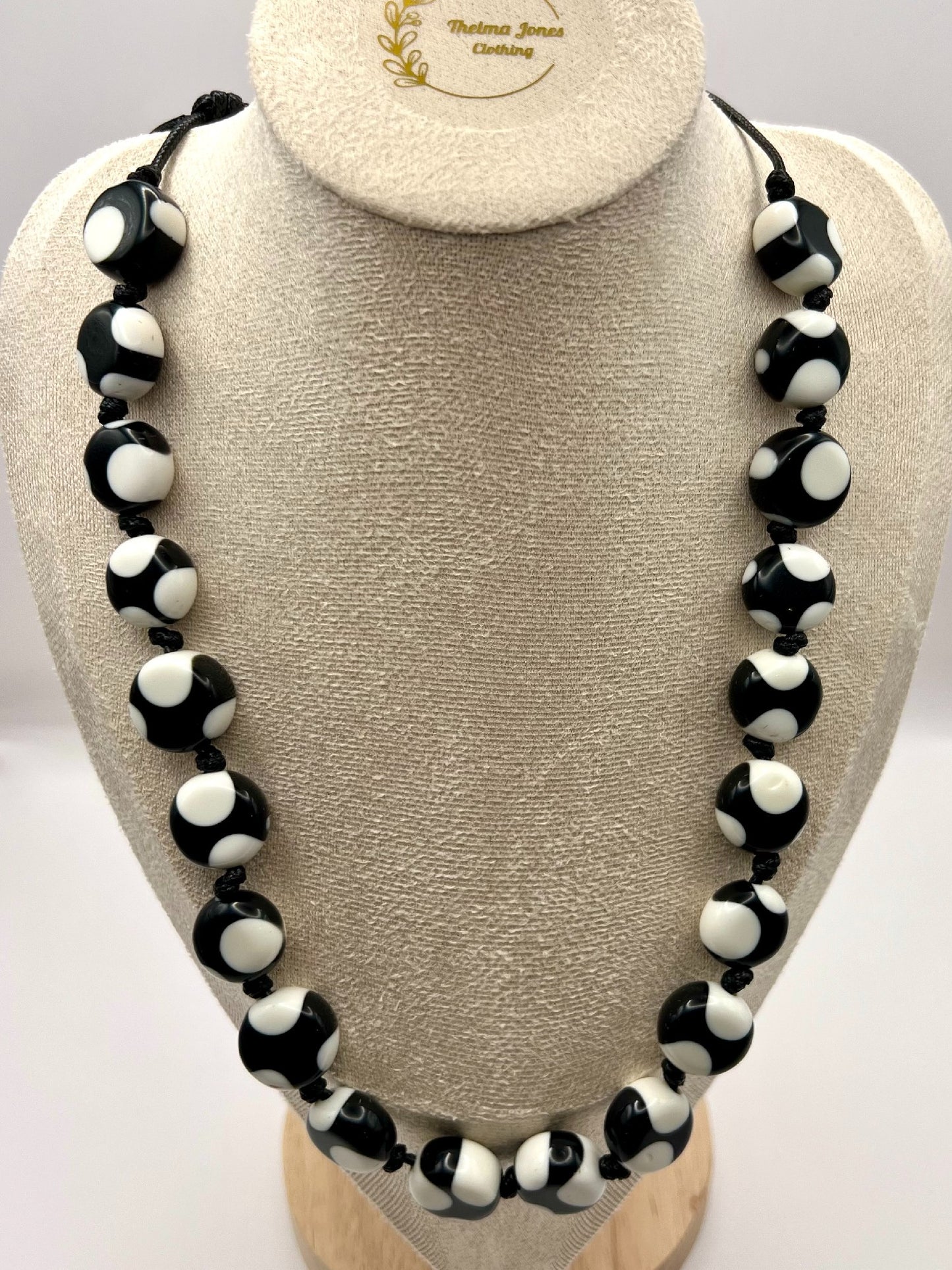 Sobral Yoi Dots Resin Beaded Necklace & Bracelet Set Lagenlook Black and White