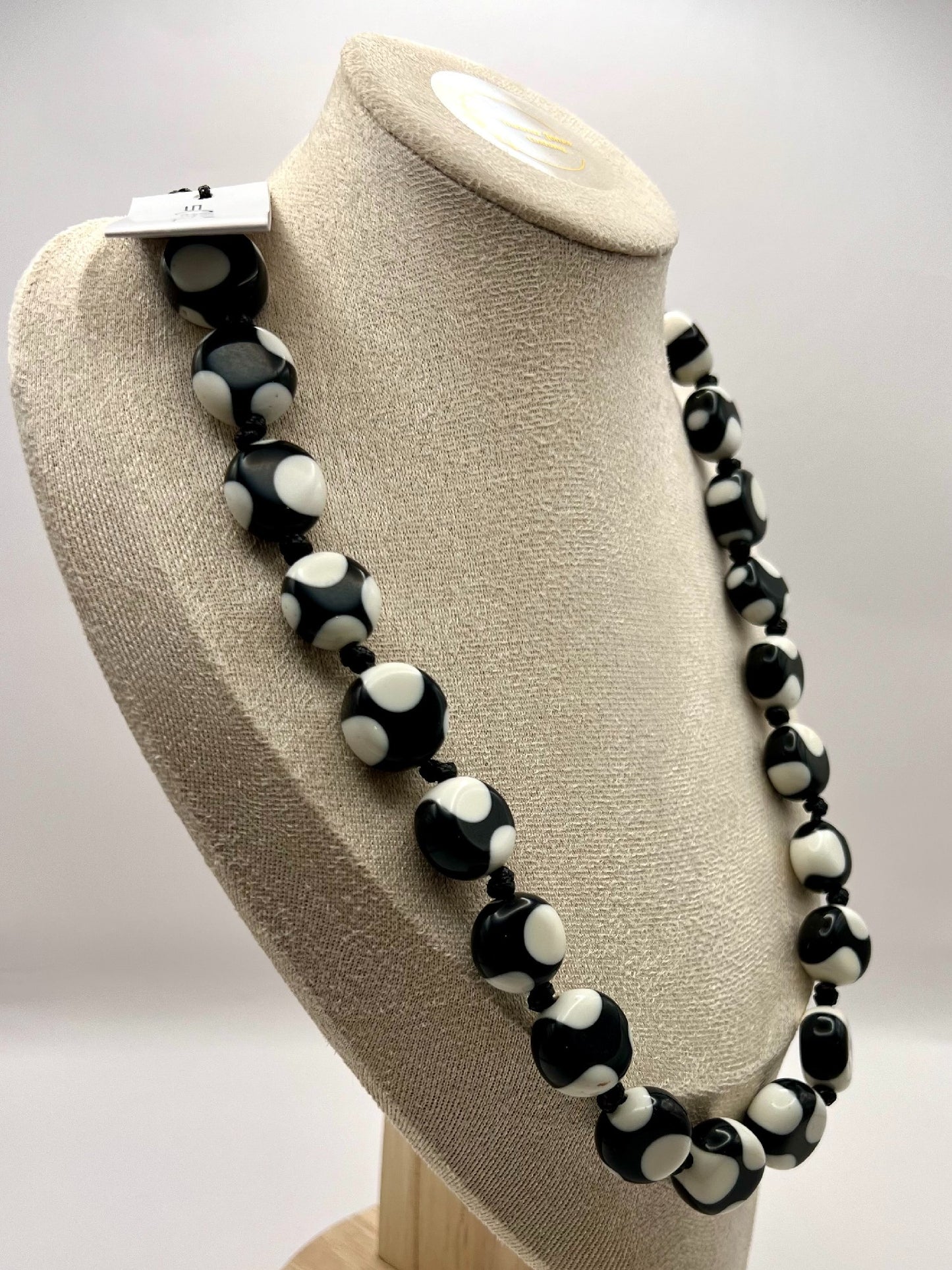 Sobral Yoi Dots Resin Beaded Necklace & Bracelet Set Lagenlook Black and White